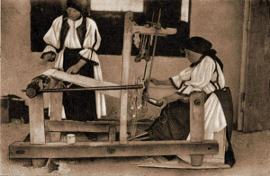 Machine à tisser traditionnelle roumaine "Razboi"